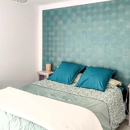 2 Bedroom Amazing In Saint Hilaire Prázdninový dům