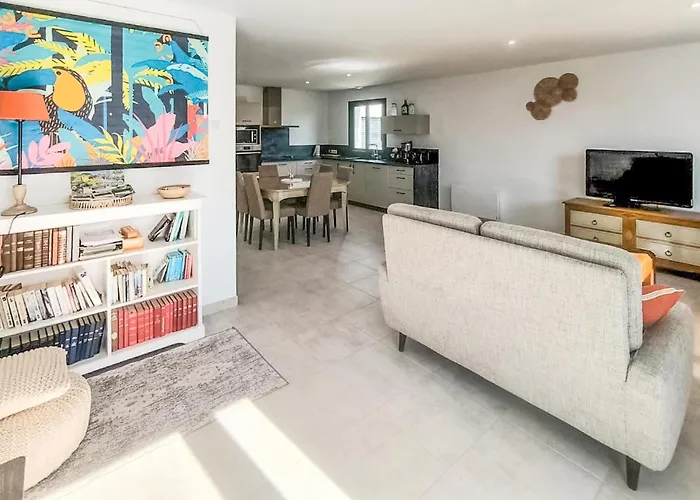 2 Bedroom Amazing In Saint Hilaire Talmont-Saint-Hilaire