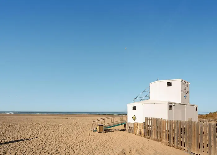 Nyaraló 2 Bedroom Amazing In Saint Hilaire