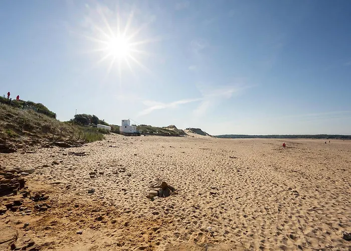 Nyaraló 2 Bedroom Amazing In Saint Hilaire *