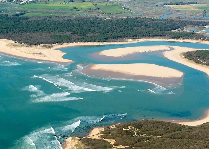 2 Bedroom Amazing In Saint Hilaire Nyaraló *